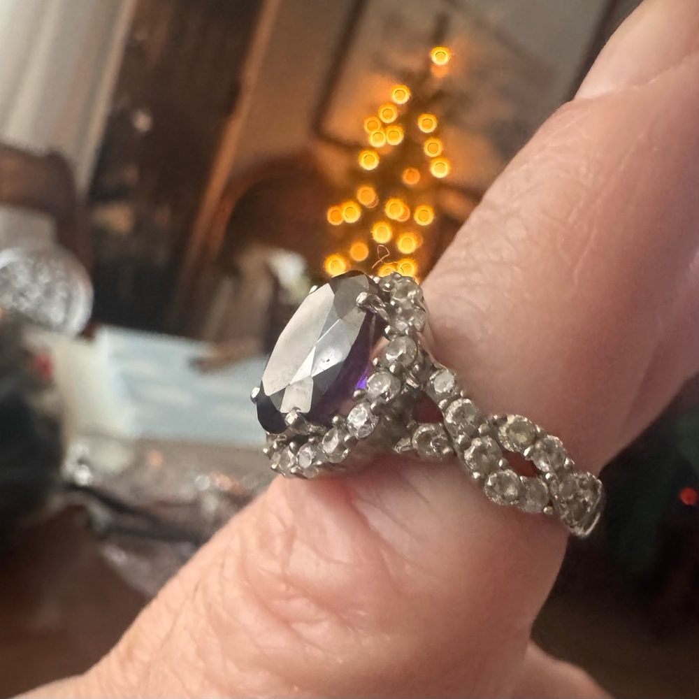 Elegant Amethyst and white topaz Gemstone Sterling Silver Ring 💜💜💜💁🏼‍♀️✨✨✨ - Picture 5 of 6